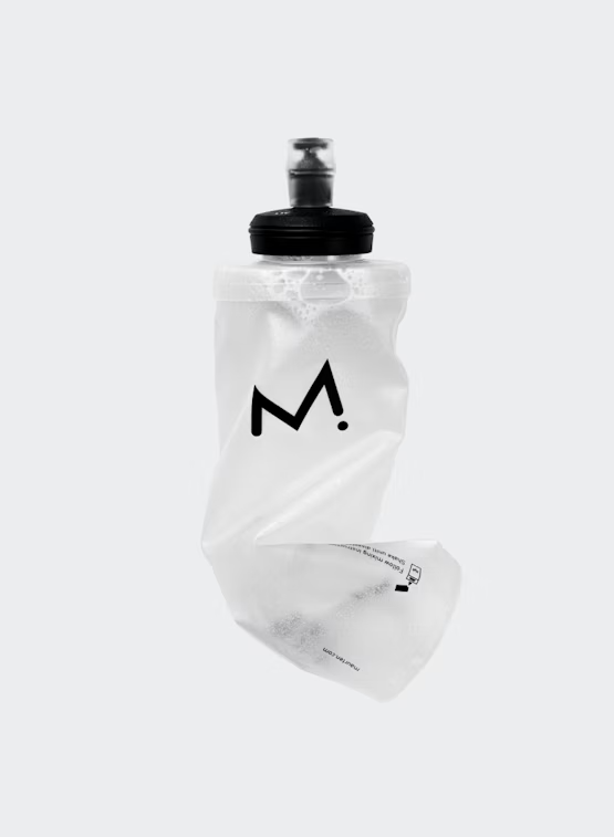 Maurten Drinkflask 550 ml, durable water bottle with secure lid, designed for sports and hydration on the go.